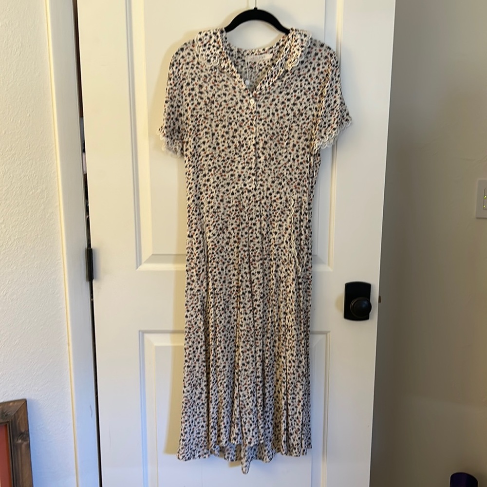 Christy Dawn, brand new, NWT adorable floral dress, size medium